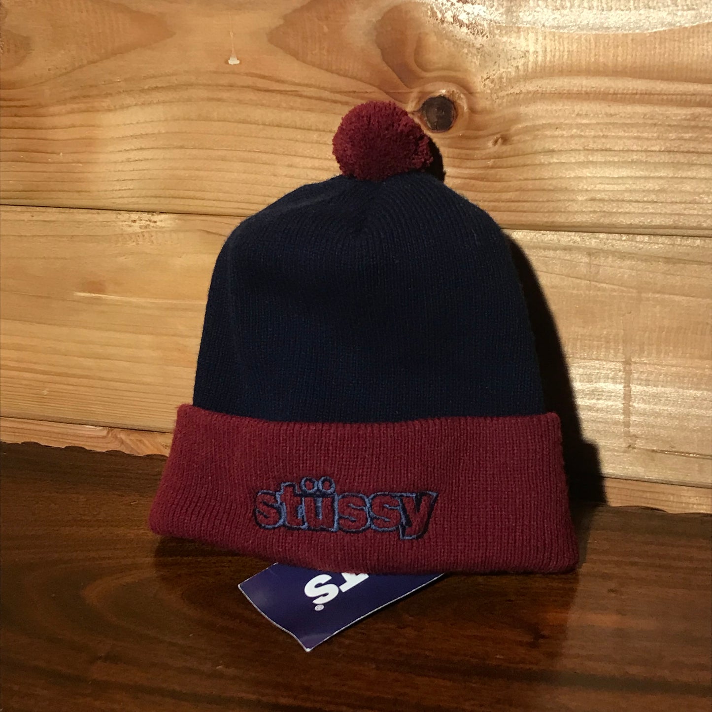 Stüssy W-Man Spellout pom beanie