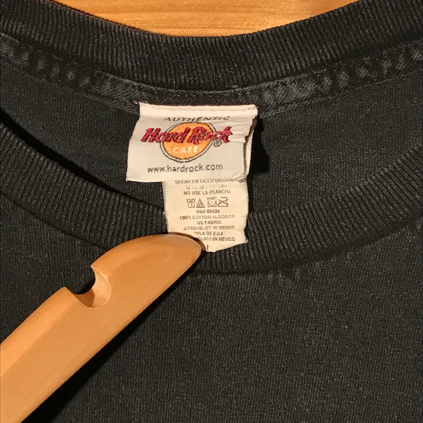 2003 Hard Rock Cafe Smashing Pumpkin it's Halloween t shirt