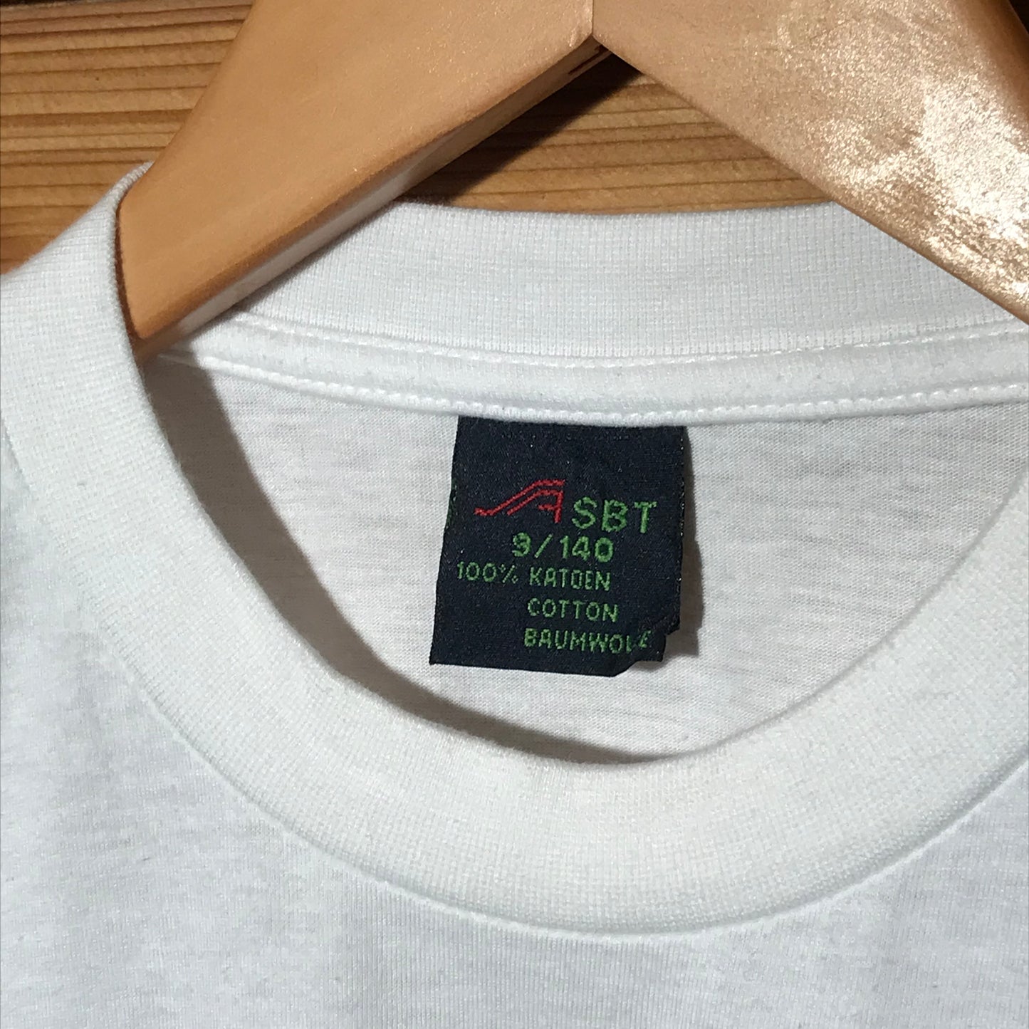 1991 Air Waves Only The Strong Survive t shirt
