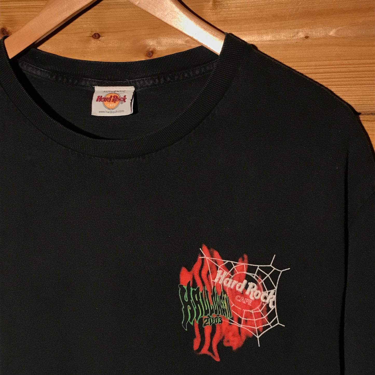 2003 Hard Rock Cafe Smashing Pumpkin it's Halloween t shirt