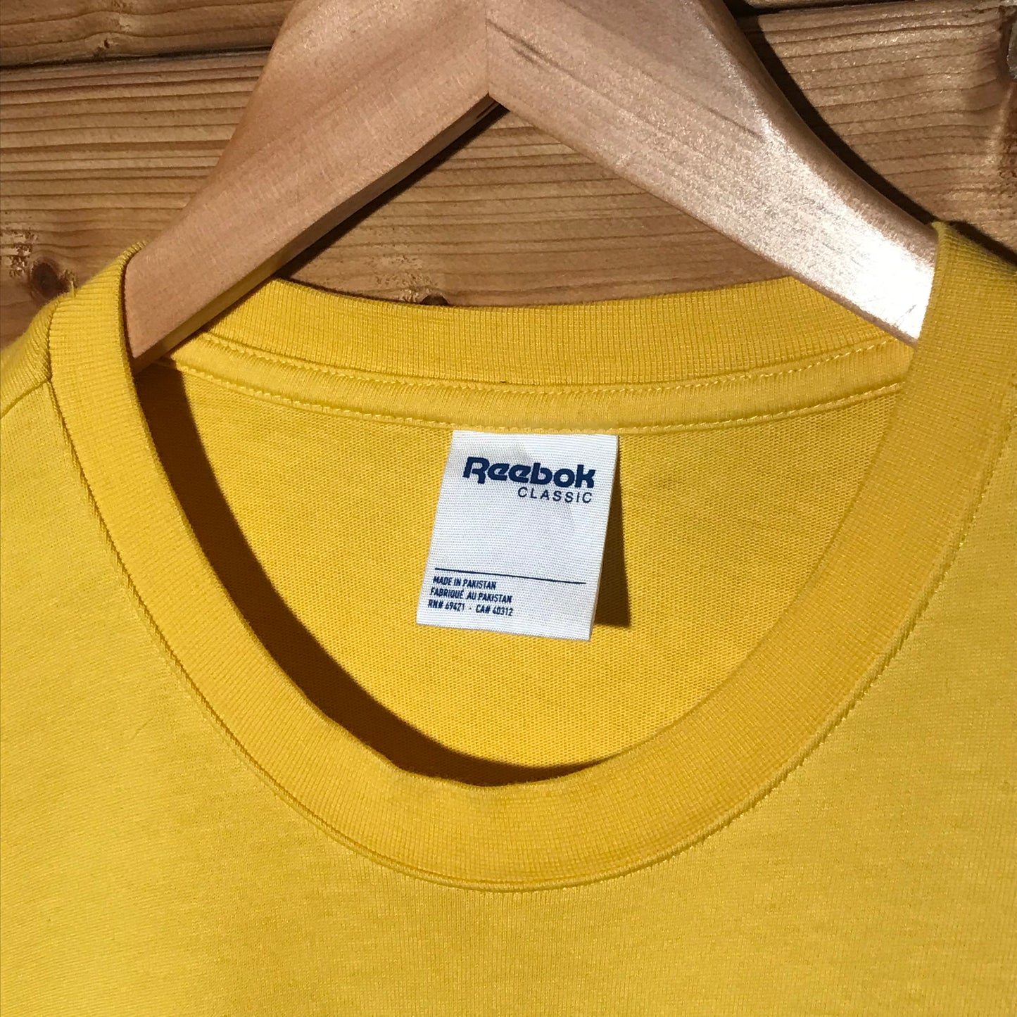 Reebok Centre Spellout Logo t shirt