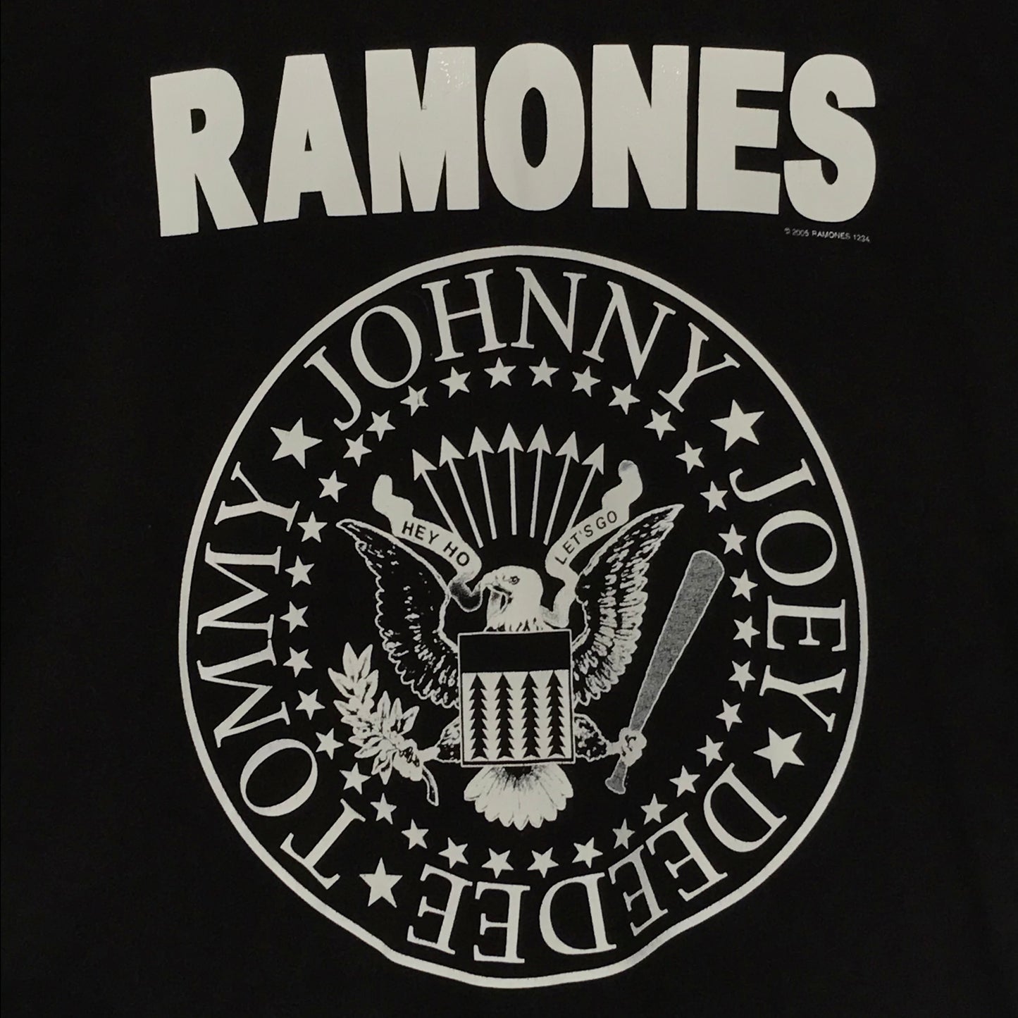 2005 Ramones Seal Stamp Spellout t shirt