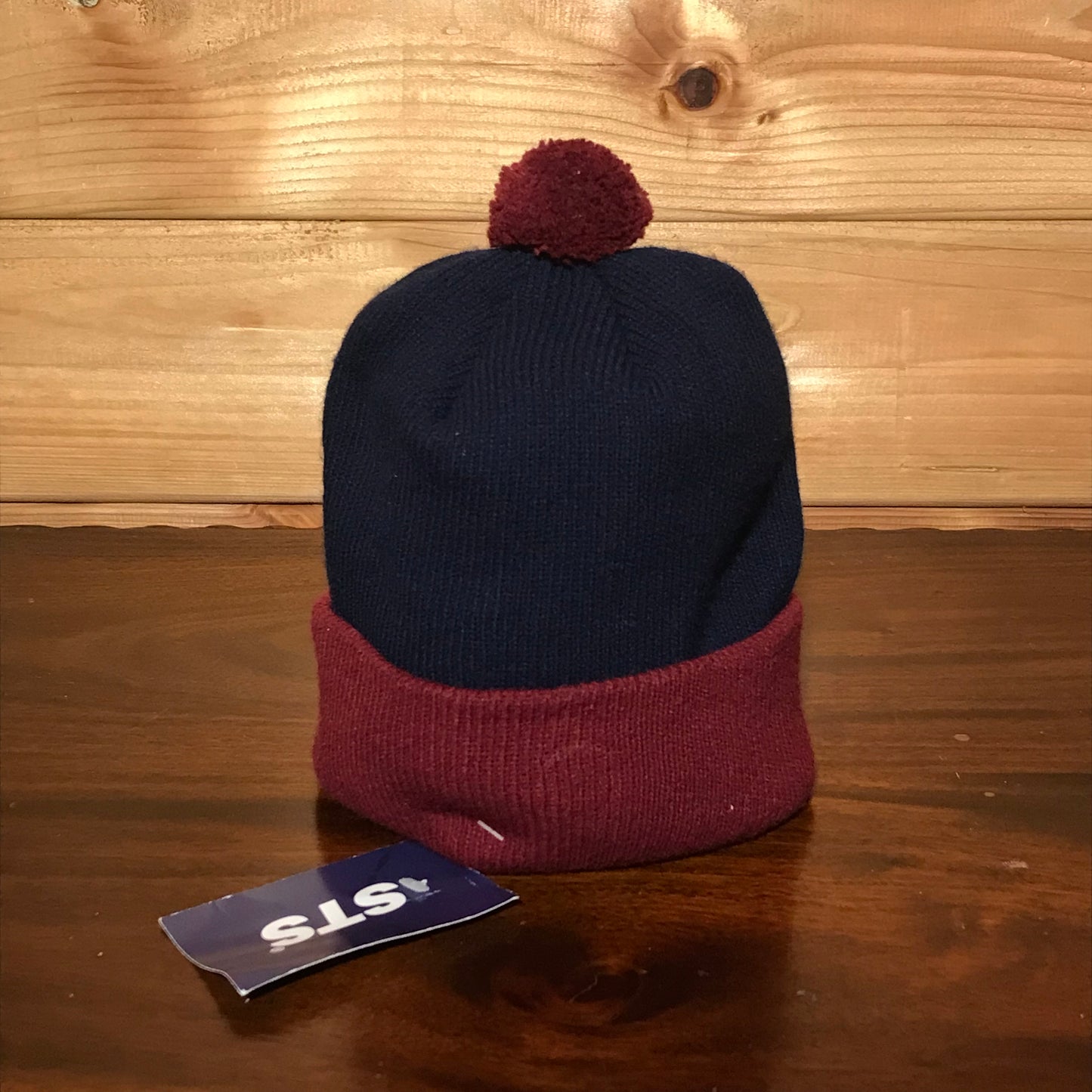 Stüssy W-Man Spellout pom beanie