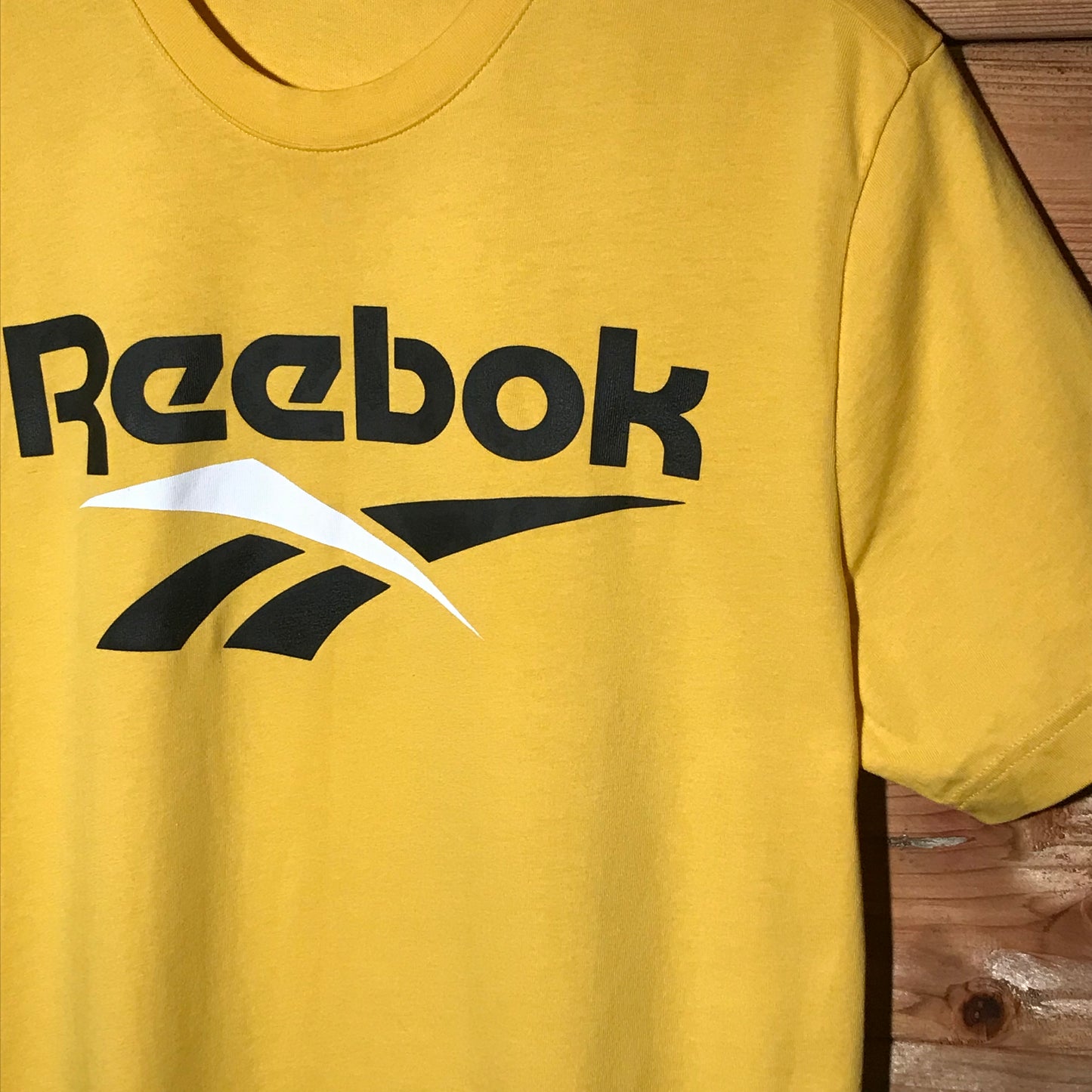 Reebok Centre Spellout Logo t shirt