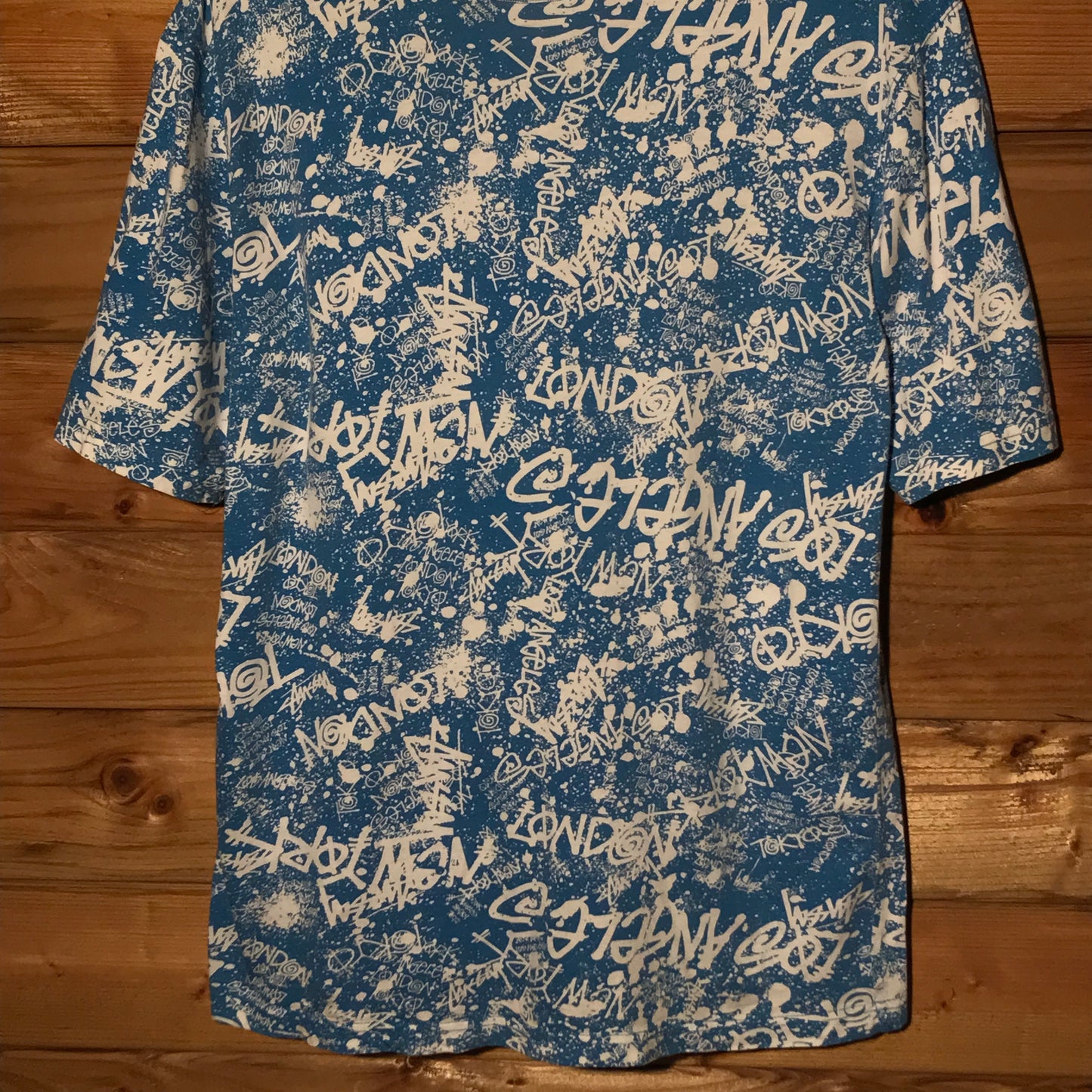 Stüssy International World Tour Scattered Spellouts AOP t shirt