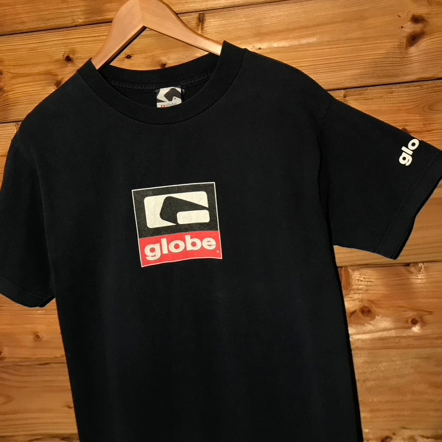 Globe Industries Centre Box Logo Spellout t shirt