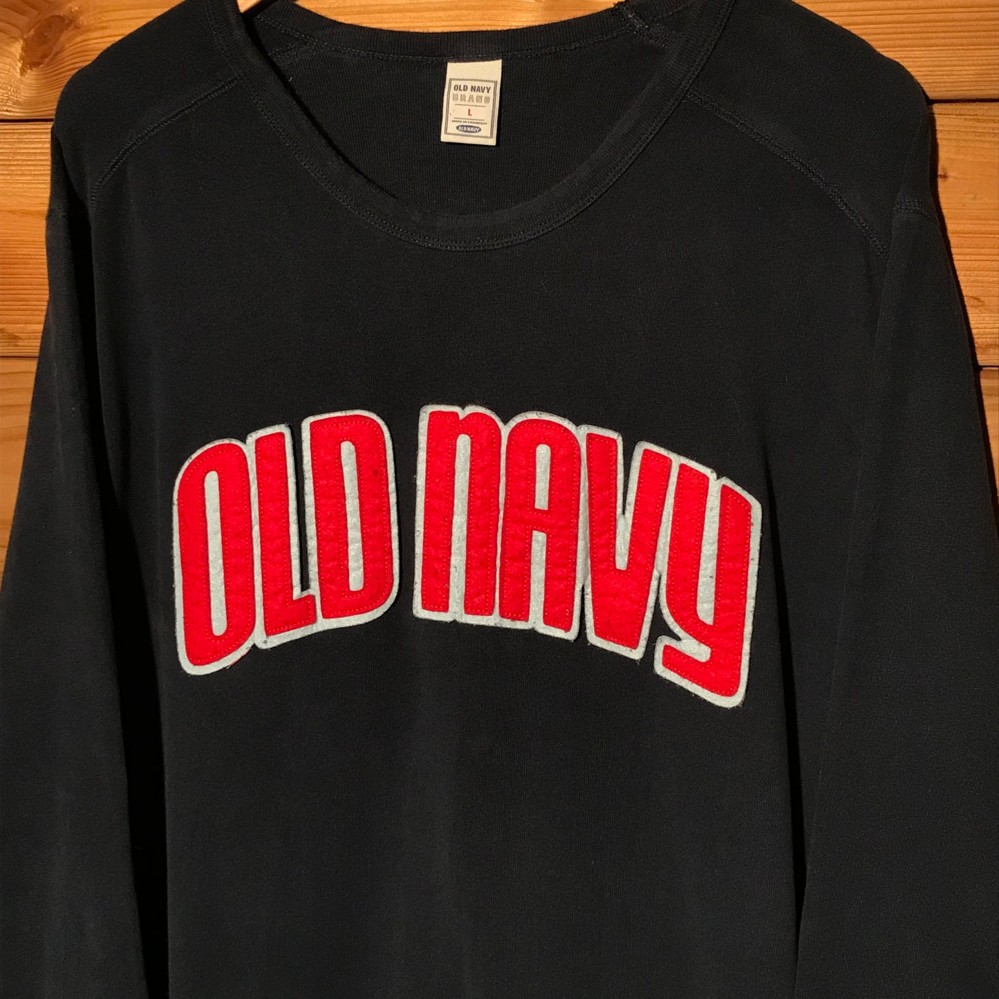 Old Navy Arc Spellout sweatshirt