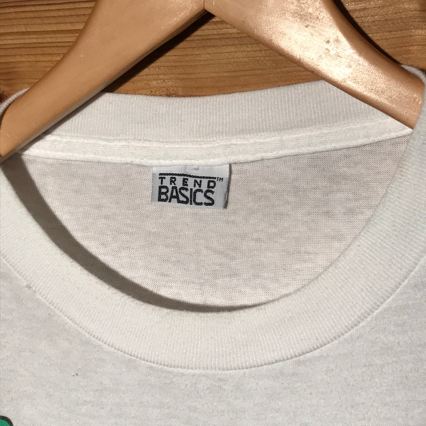 1992 Looney Tunes Daffy Duck Bah Hum Bug t shirt