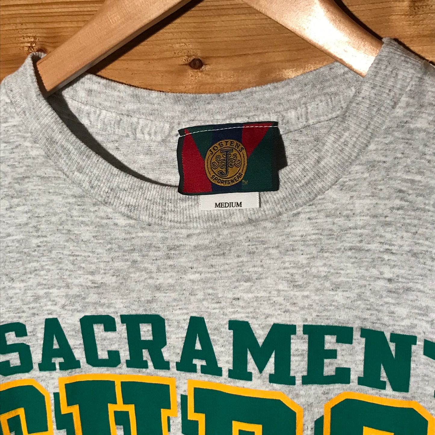 1991 Looney Tunes Taz Does Football t shirt