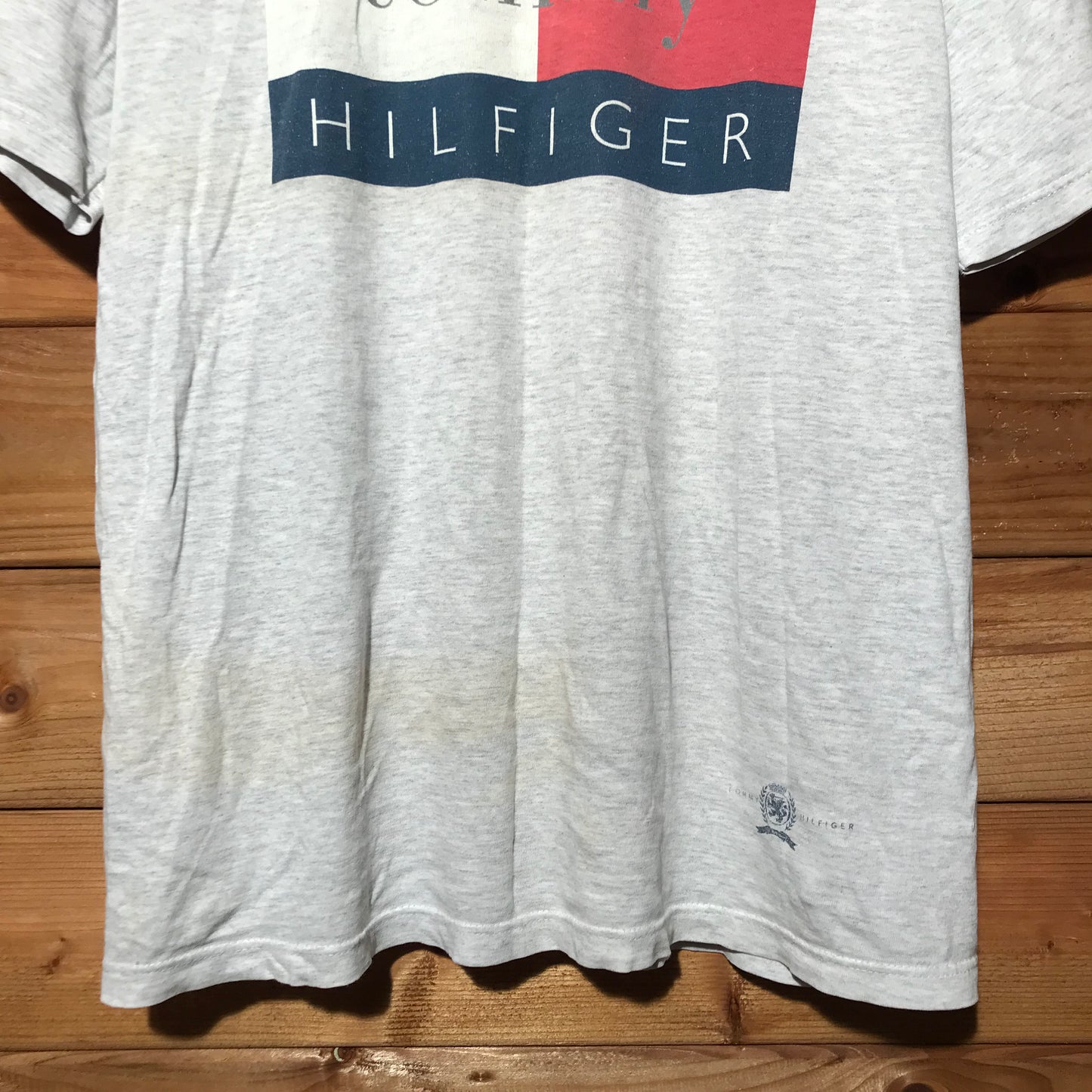 90s Tommy Hilfiger Flag Spellout t shirt