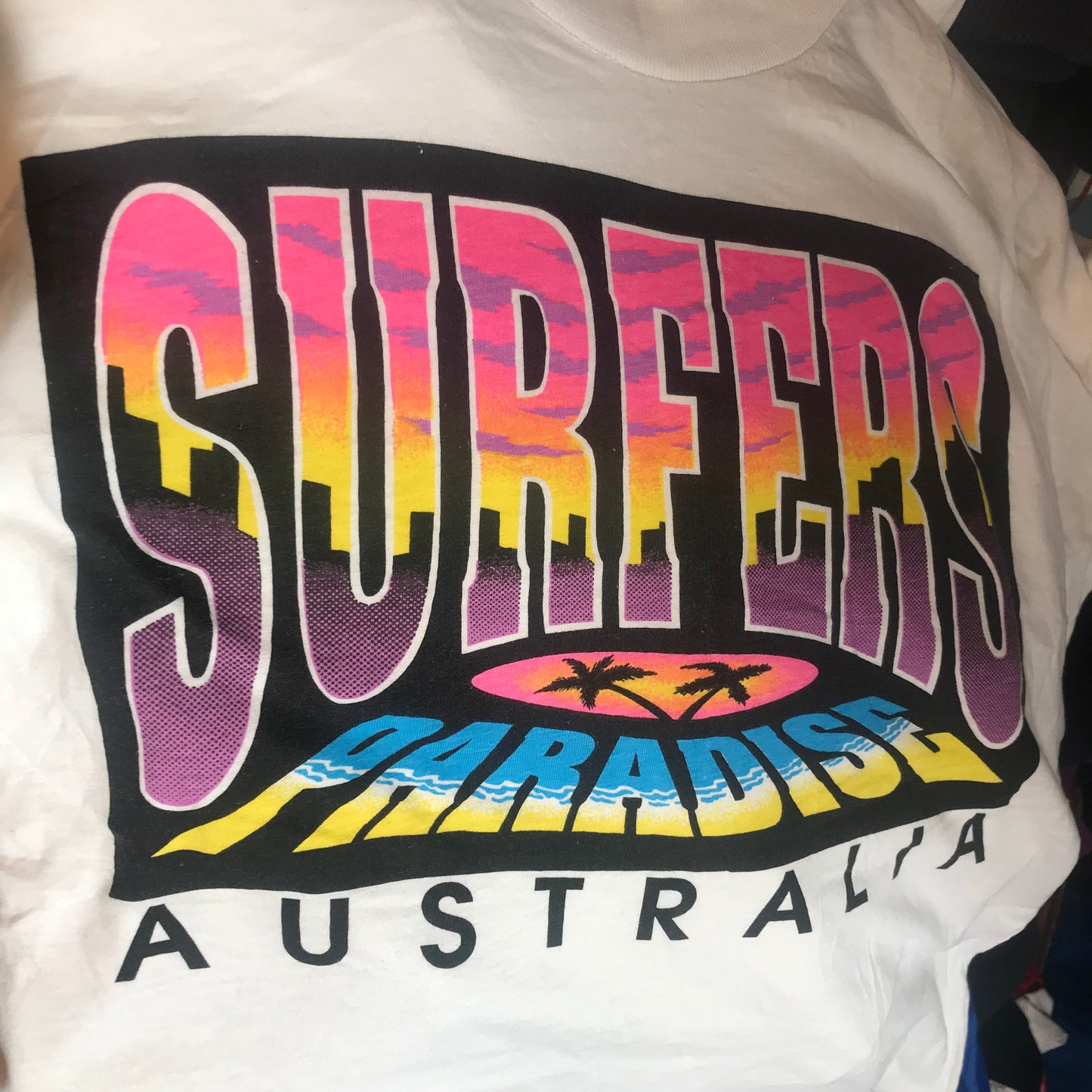 90s Surfers Paradise Australia Souvenir t shirt