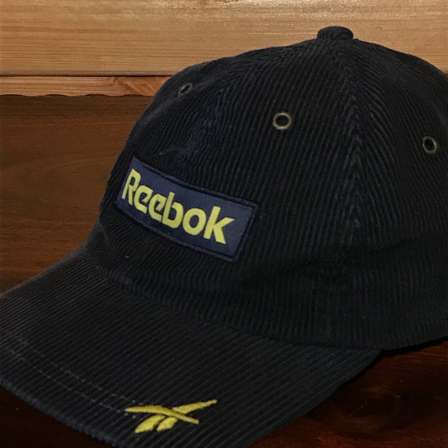 90s Reebok Centre Spellout Corduroy cap