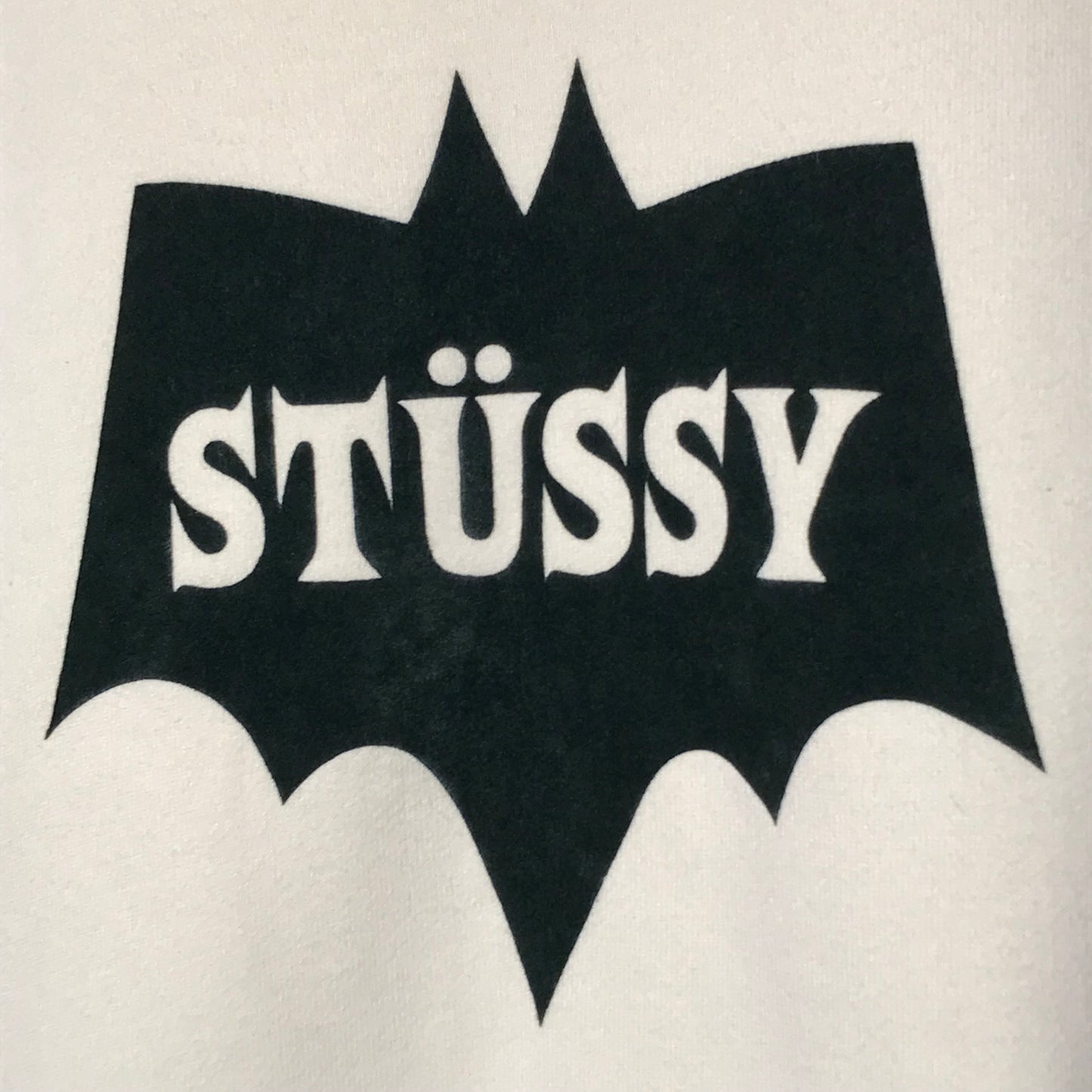 Stüssy Bat Symbol Spellout sweatshirt