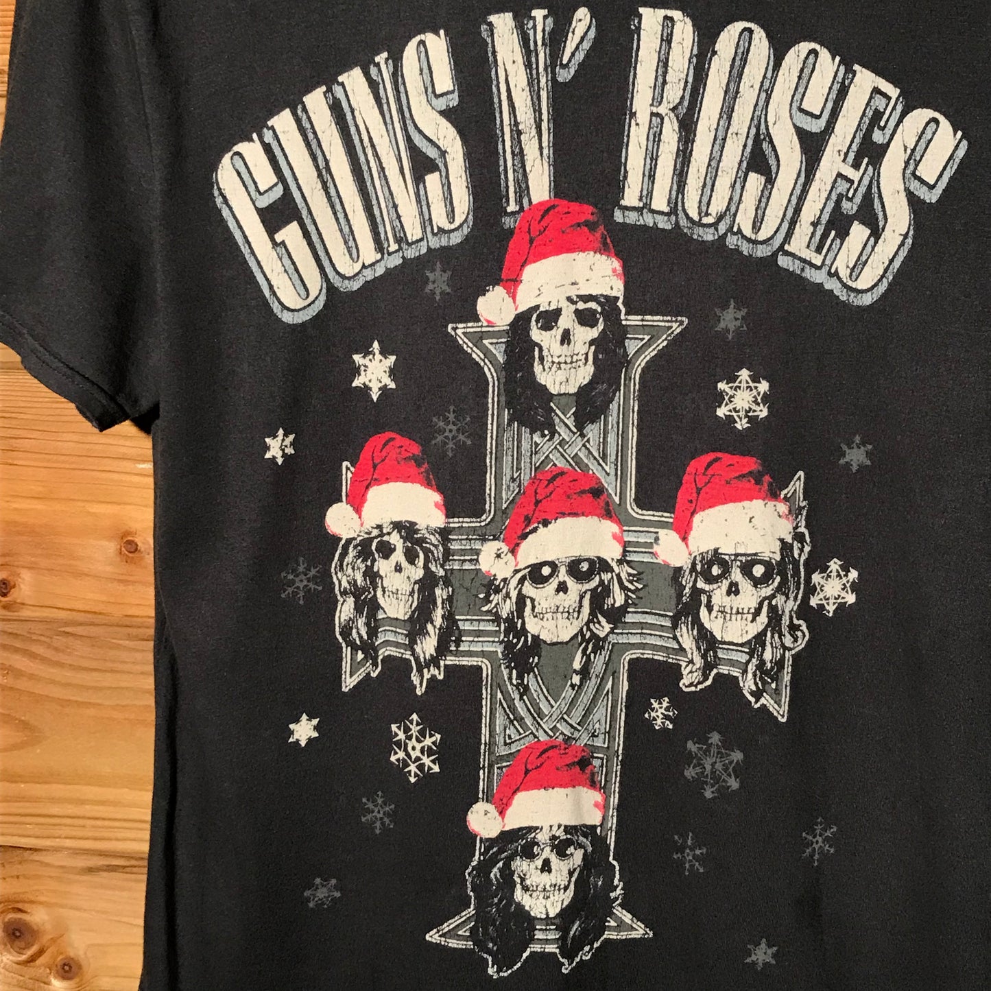 2015 Guns N Roses Christmas Cross t shirt