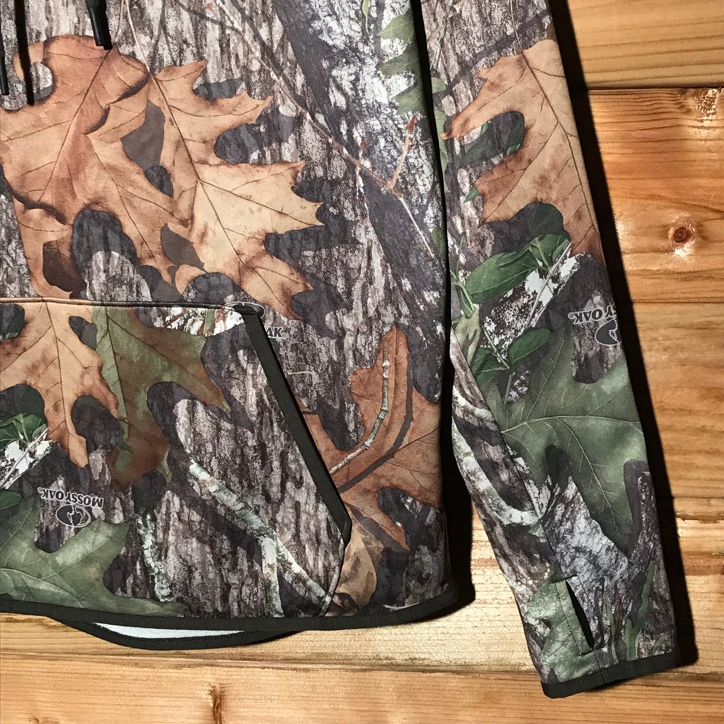 Under Armour x Mossy Oak Camouflage hoodie