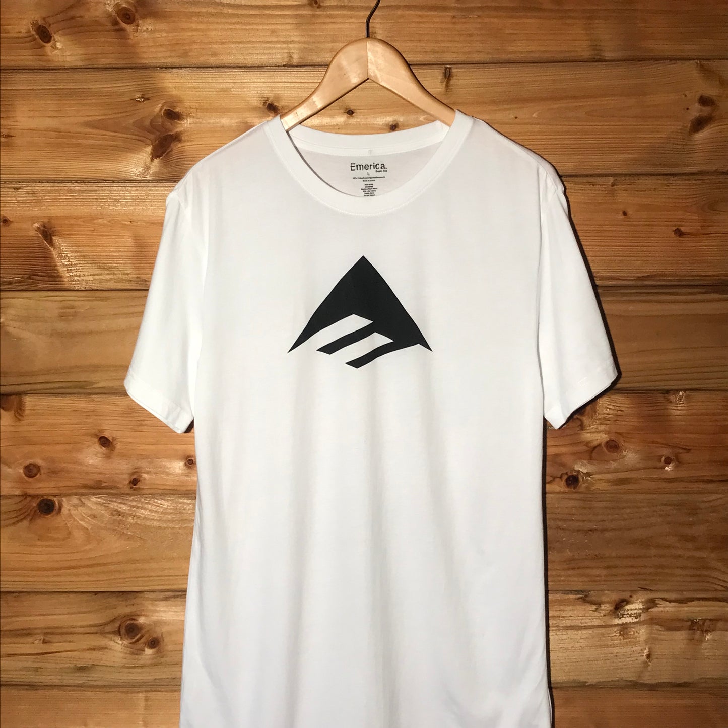 Emerica Basic Centre Logo t shirt