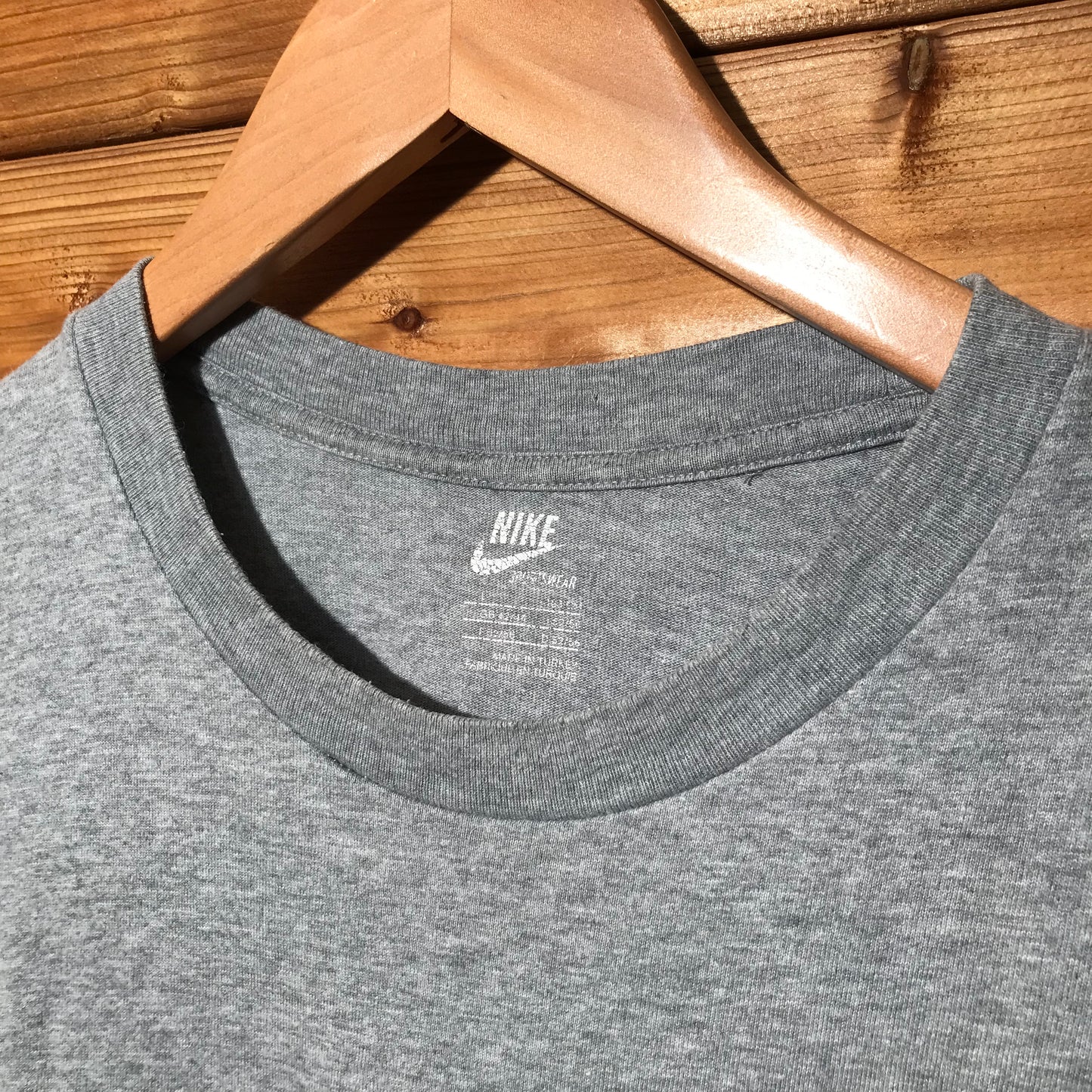 Nike Essentials Swoosh t shirt