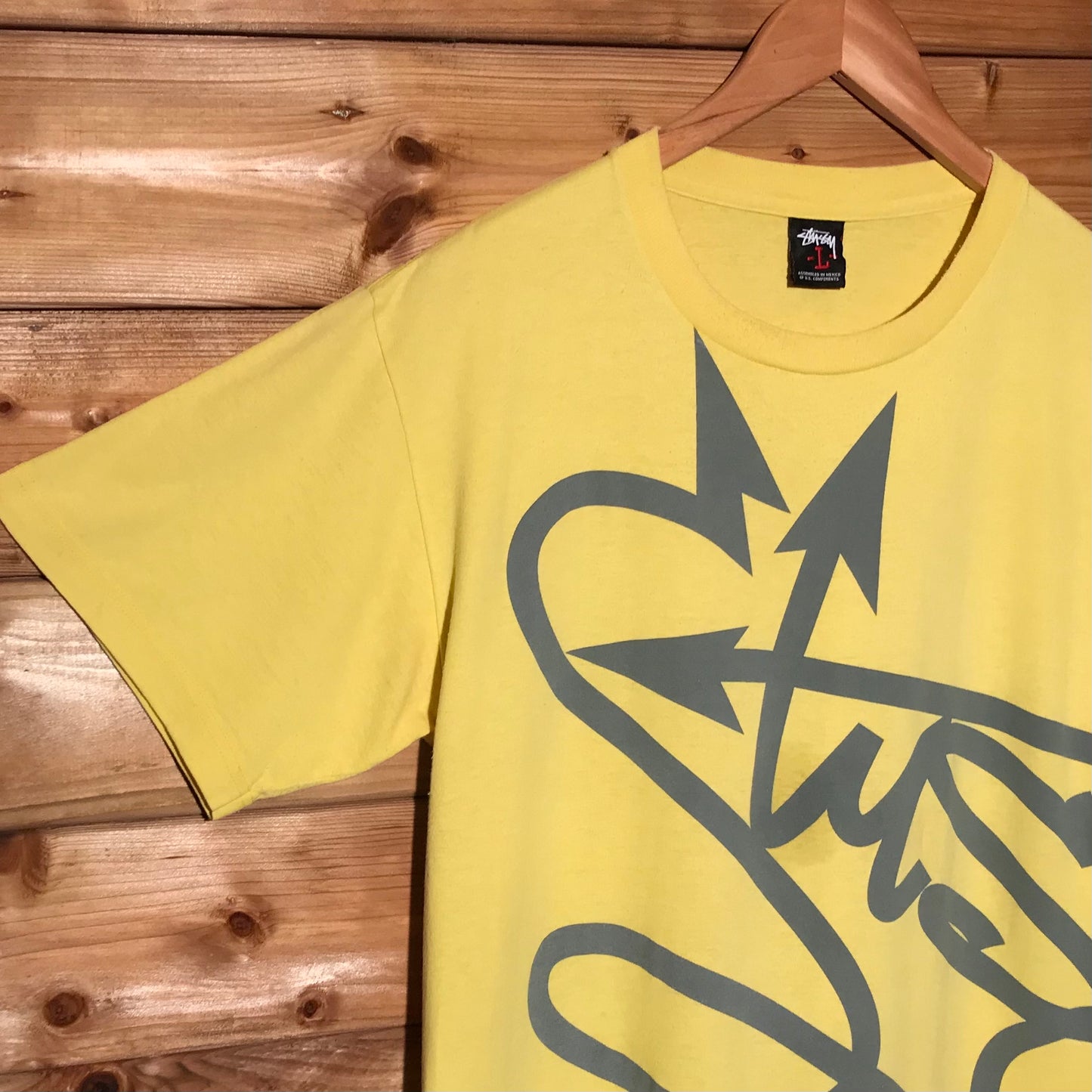 Stüssy x Futura Wraparound Tag Spellout t shirt