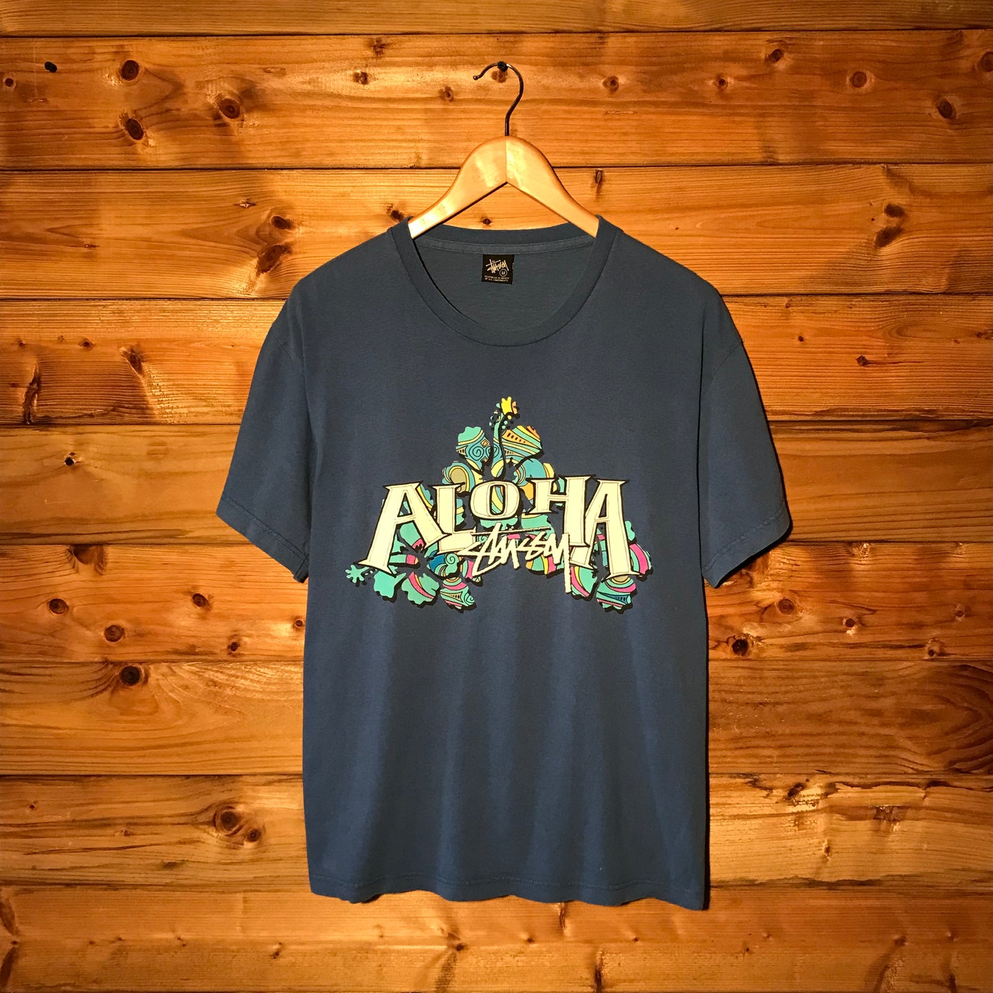 Stüssy Aloha Floral Script Spellout t shirt