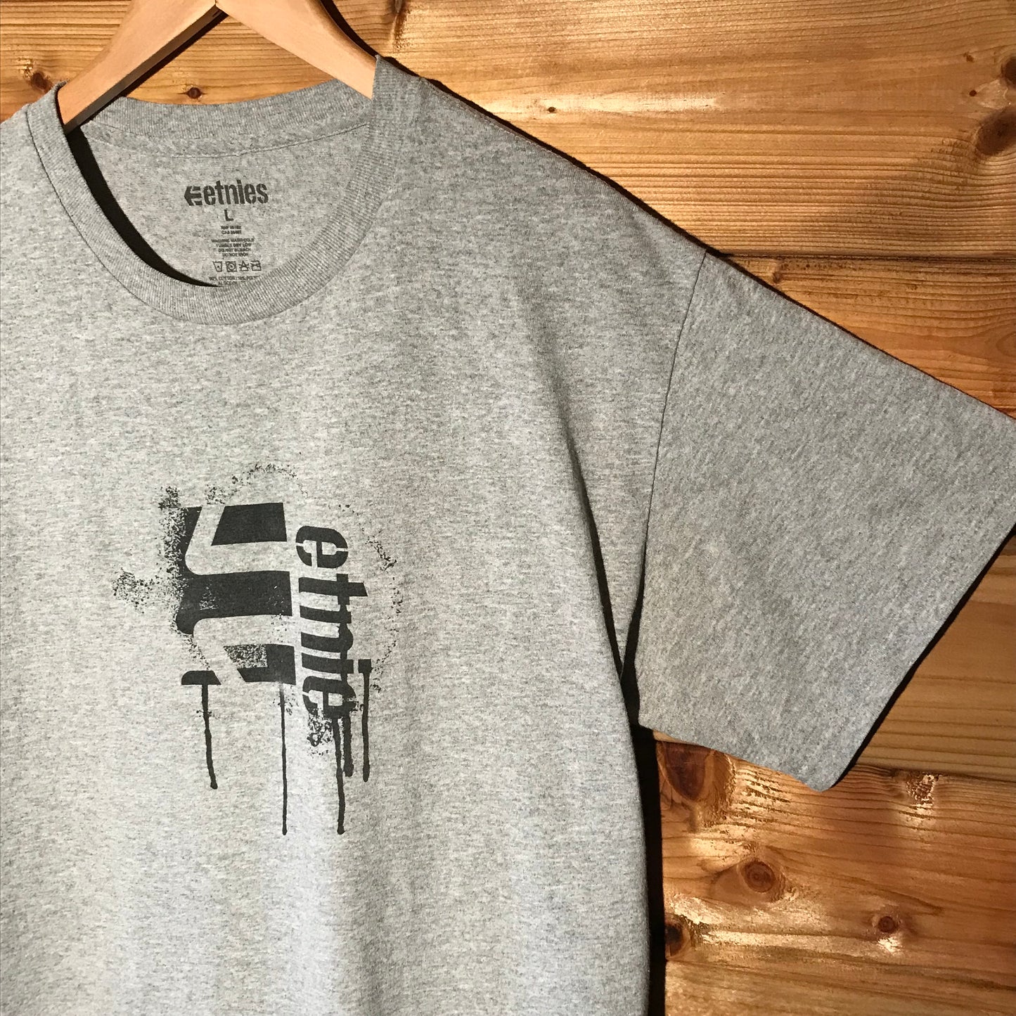 Etnies RP Arrow Centre Spellout t shirt