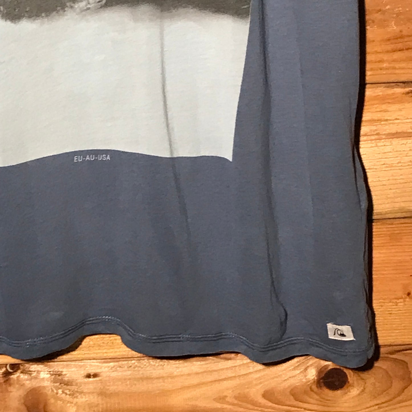 Quiksilver Dotted Wave Photo t shirt