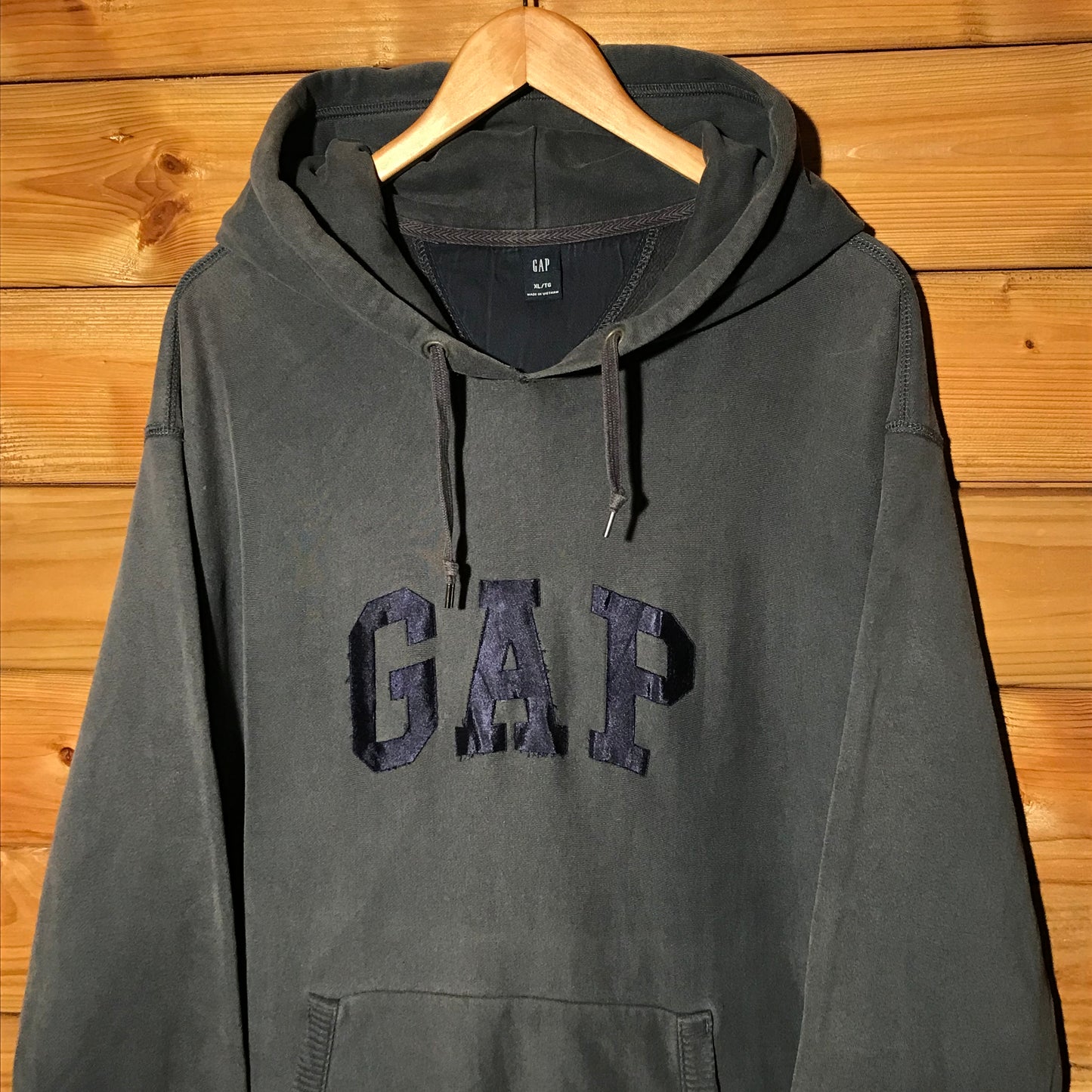 Gap Tonal Arc Spellout hoodie