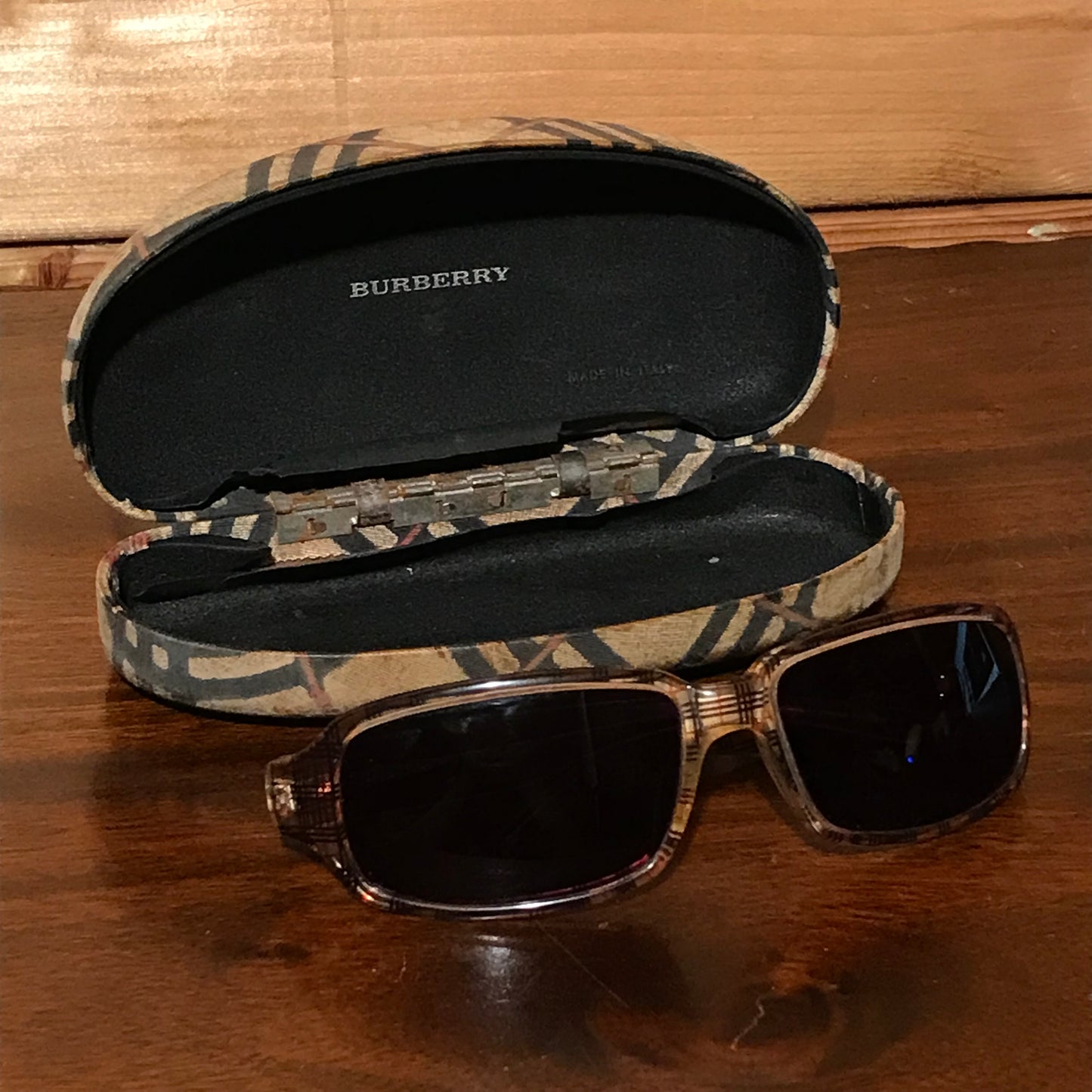 Burberry Nova Check sunglasses