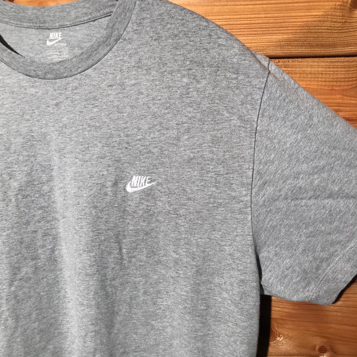 Nike Essentials Swoosh t shirt