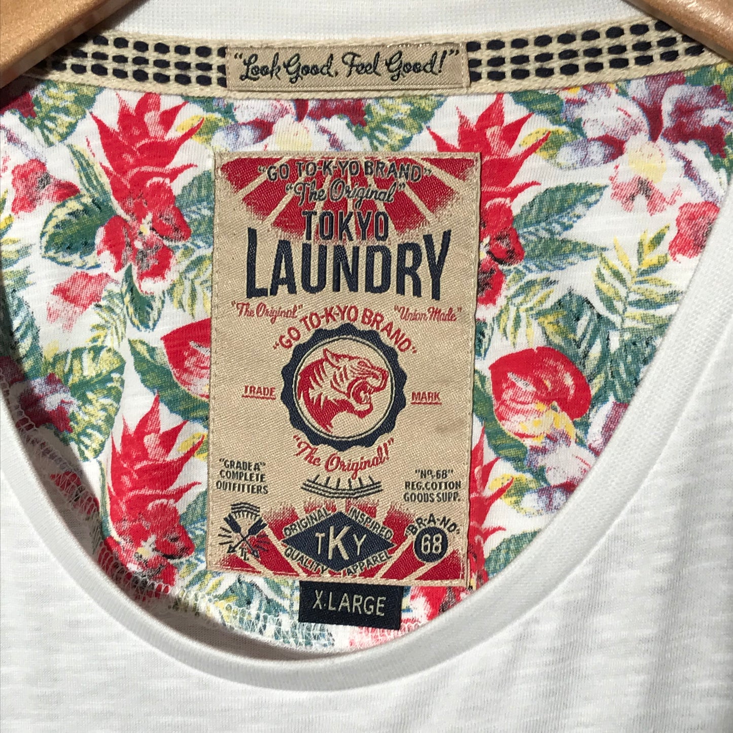 Tokyo Laundry Floral Pocket t shirt