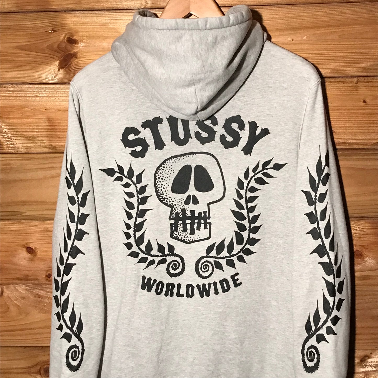 Stüssy Worldwide Spellout Floral Skull zip up hoodie