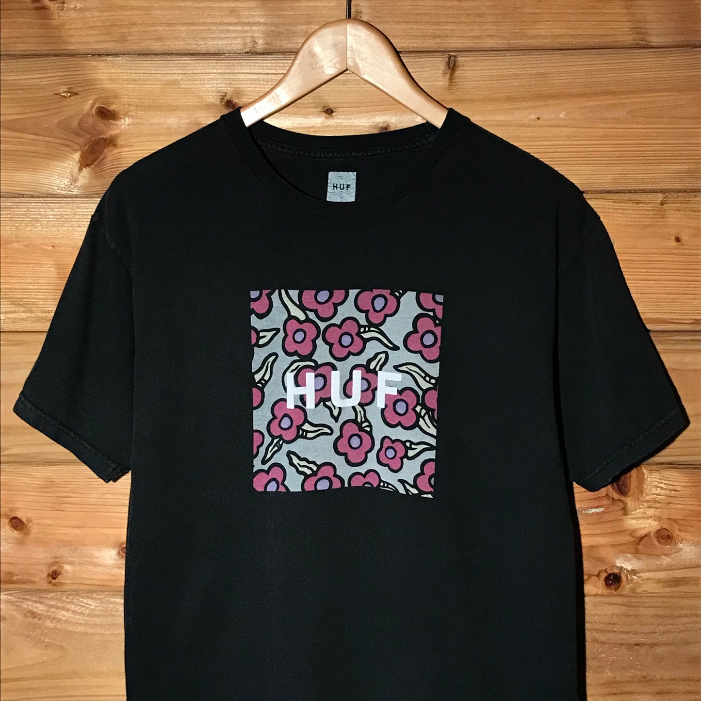 HUF x Krooked Flowers Box Spellout t shirt