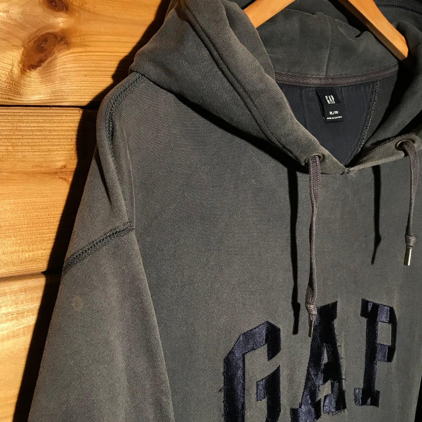 Gap Tonal Arc Spellout hoodie