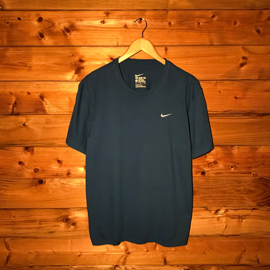 Nike Essentials Corner Swoosh t shirt