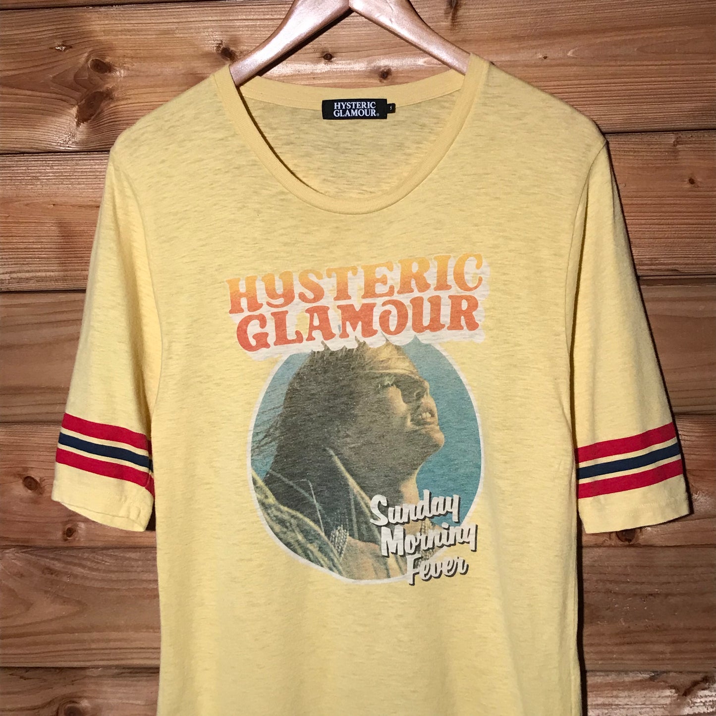 Hysteric Glamour Sunday Morning Fever Spellout t shirt