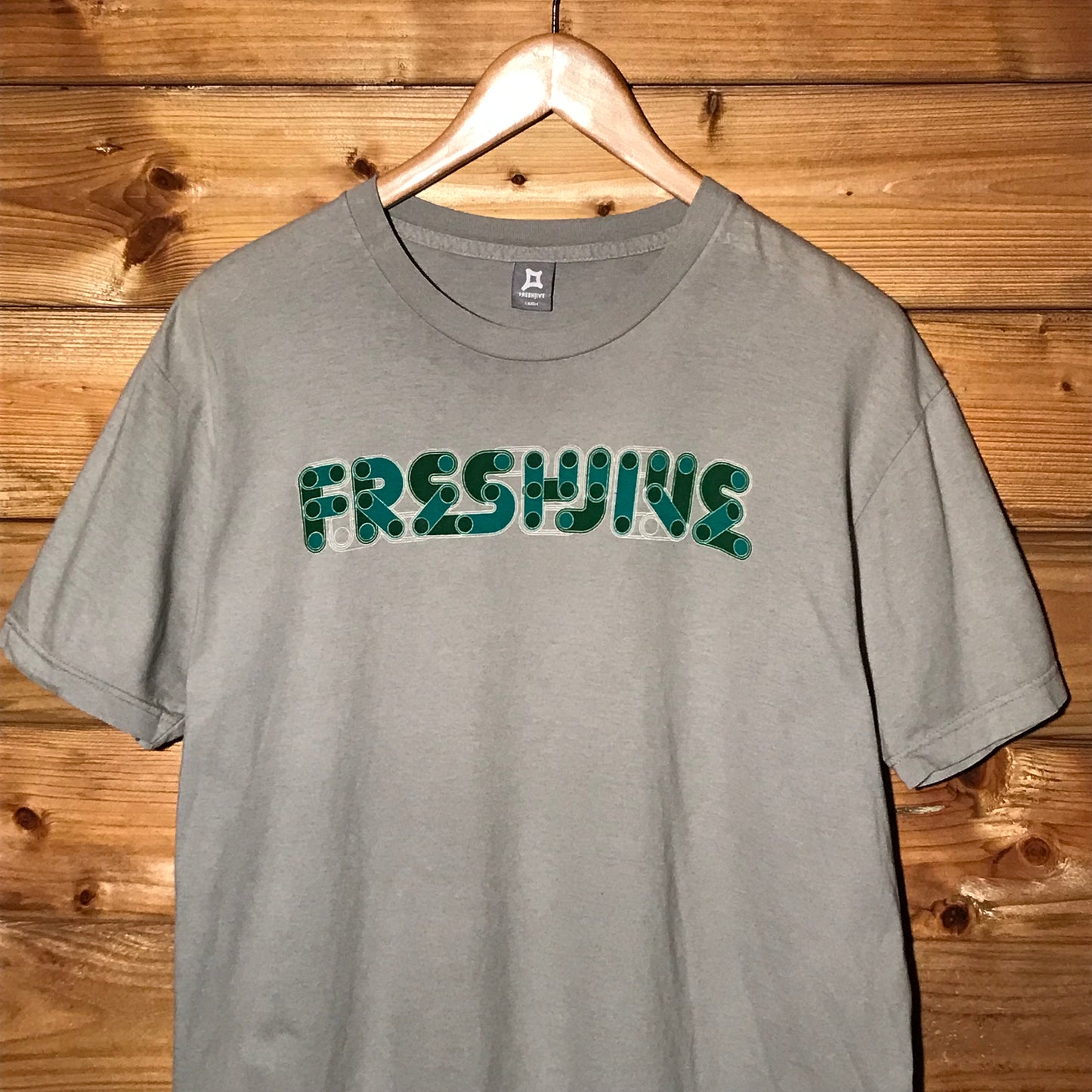 Freshjive Linked Centre Spellout t shirt