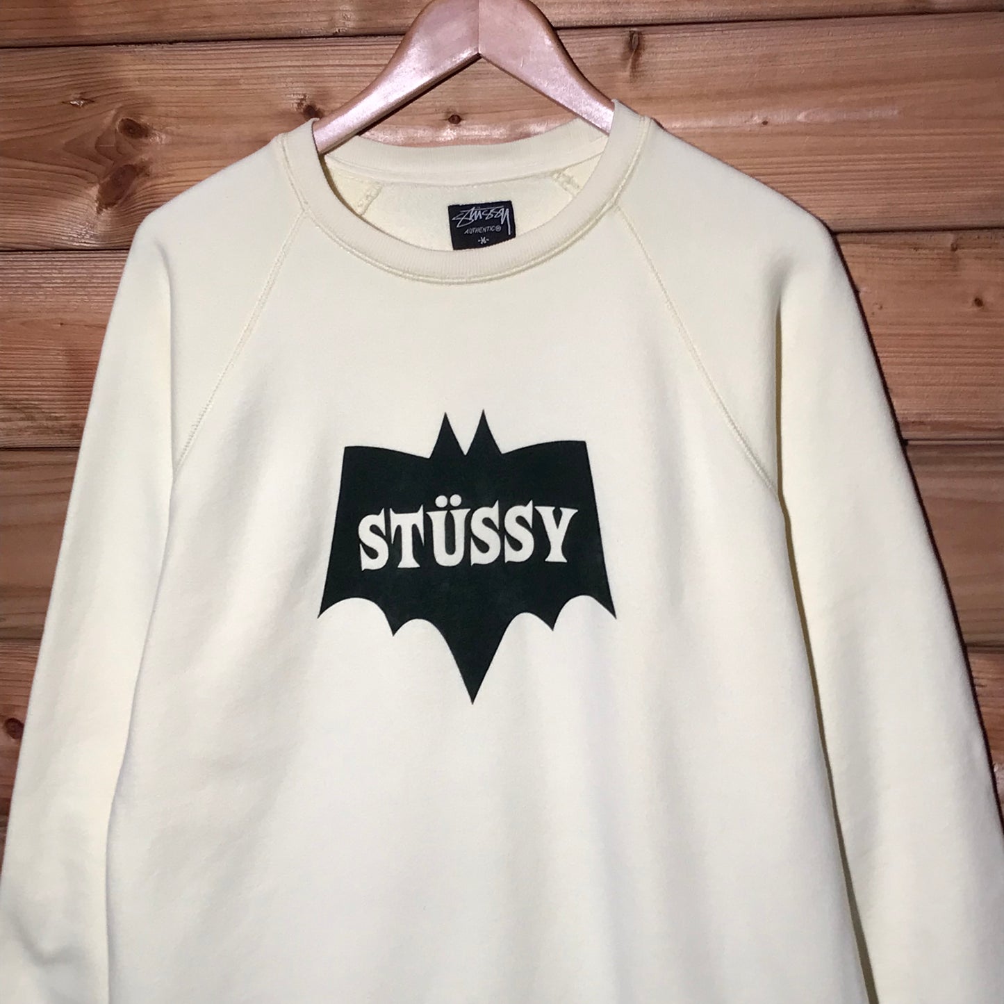 Stüssy Bat Symbol Spellout sweatshirt