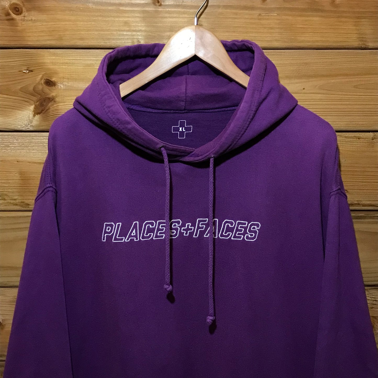 Places + Faces Centre Spellout hoodie