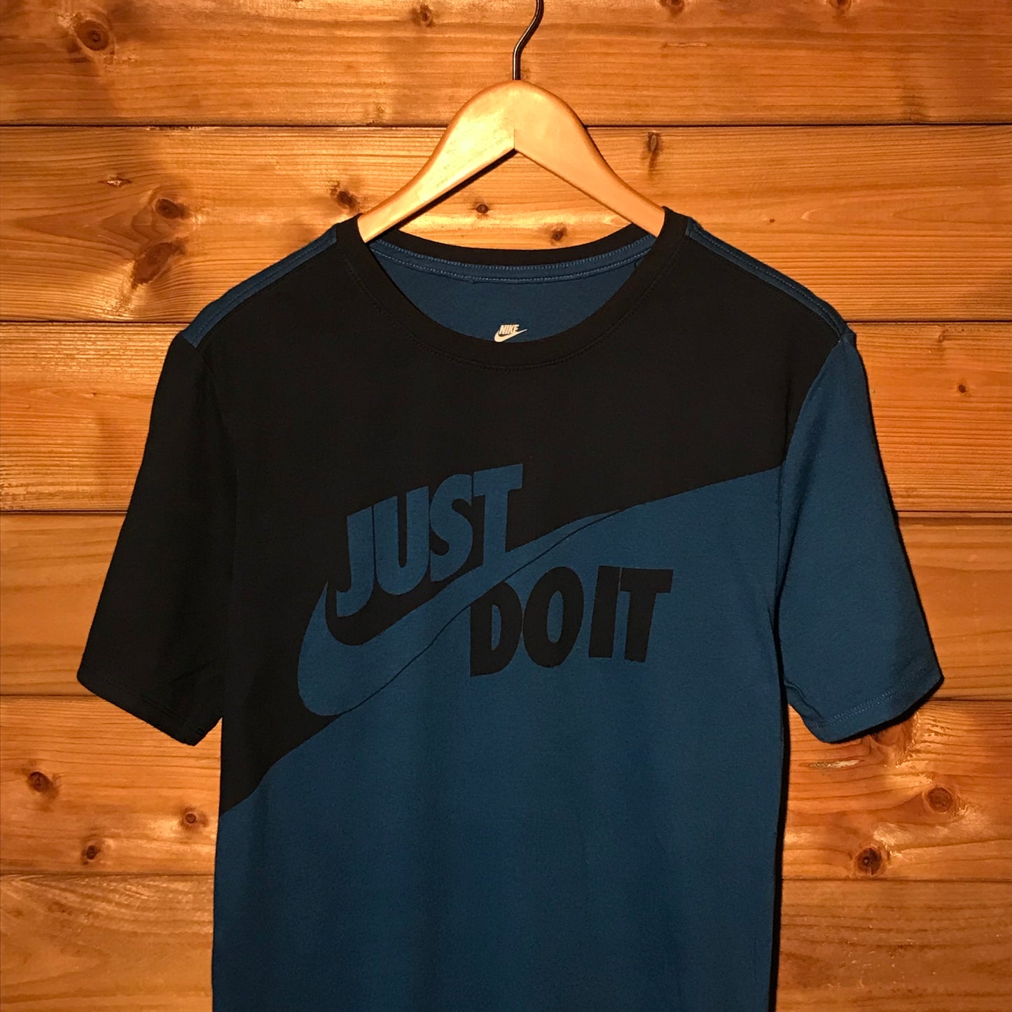 Nike Slogan Swoosh Split t shirt