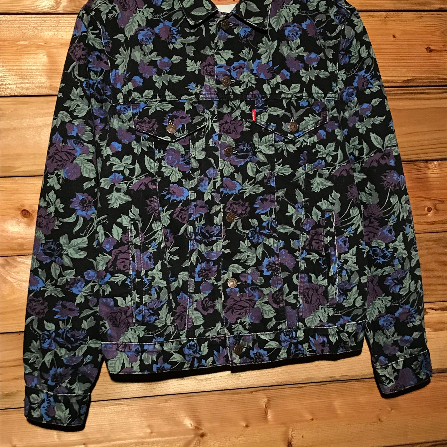 2016 Supreme x Levis Floral Roses AOP denim jacket