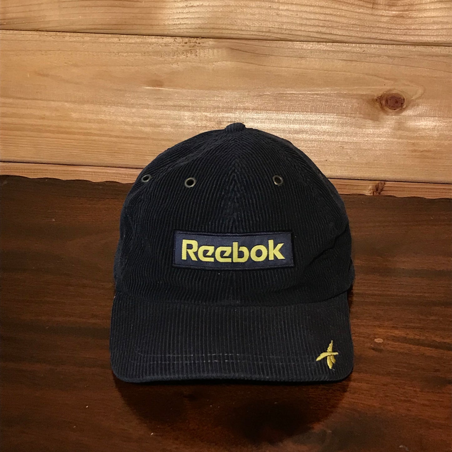 90s Reebok Centre Spellout Corduroy cap