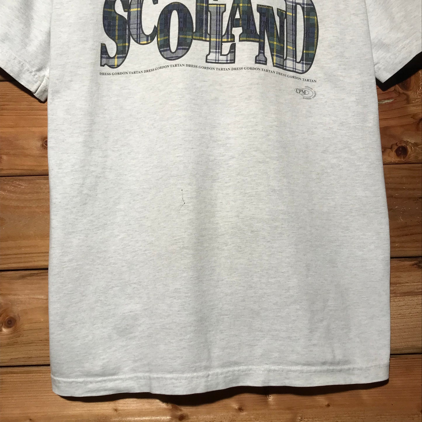 90s Scotland Gordon Dress Tartan Spellout Souvenir t shirt