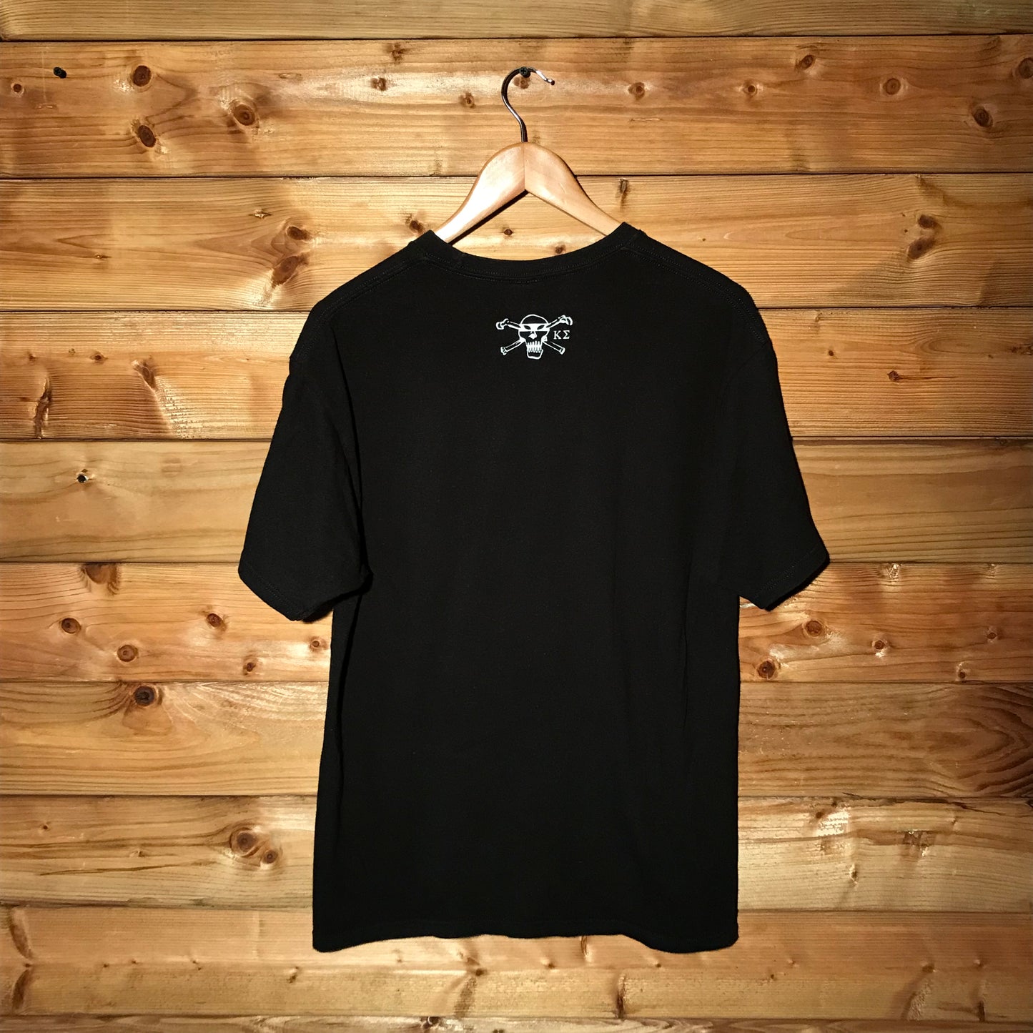 Stüssy x Kostas Seremetis KΣ Skull Spellout t shirt