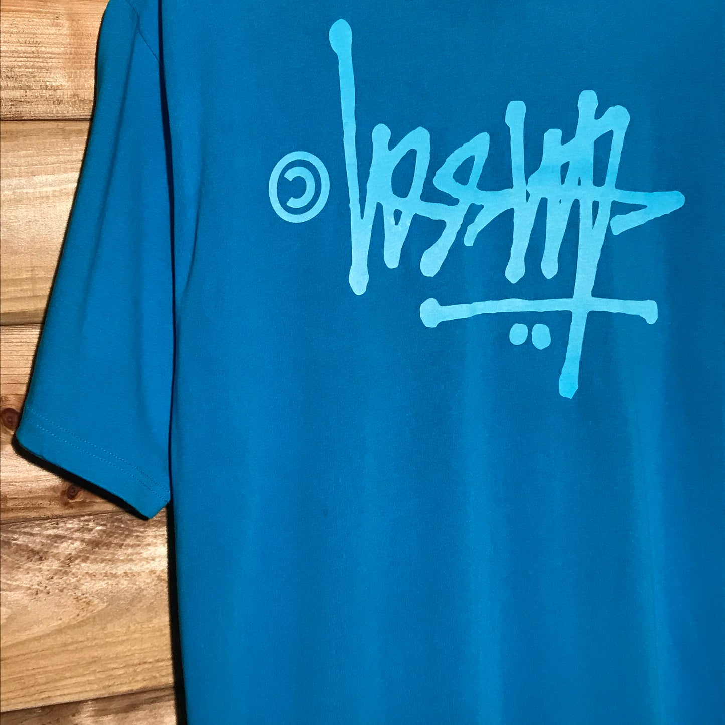 Stüssy Upside Down Script Spellout t shirt