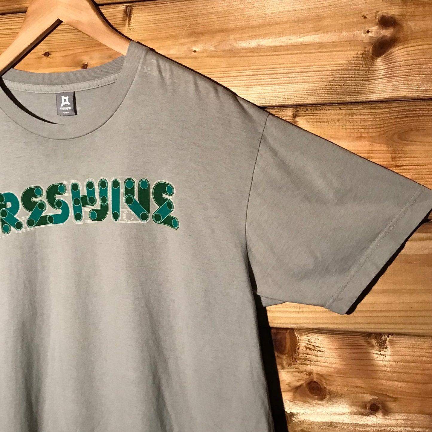 Freshjive Linked Centre Spellout t shirt