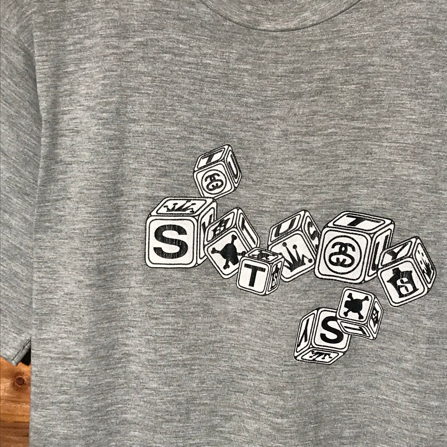 Stüssy Scattered Dice Spellout t shirt