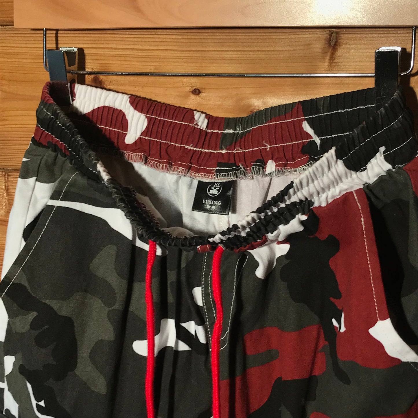 Yuxing Camo cargo trousers