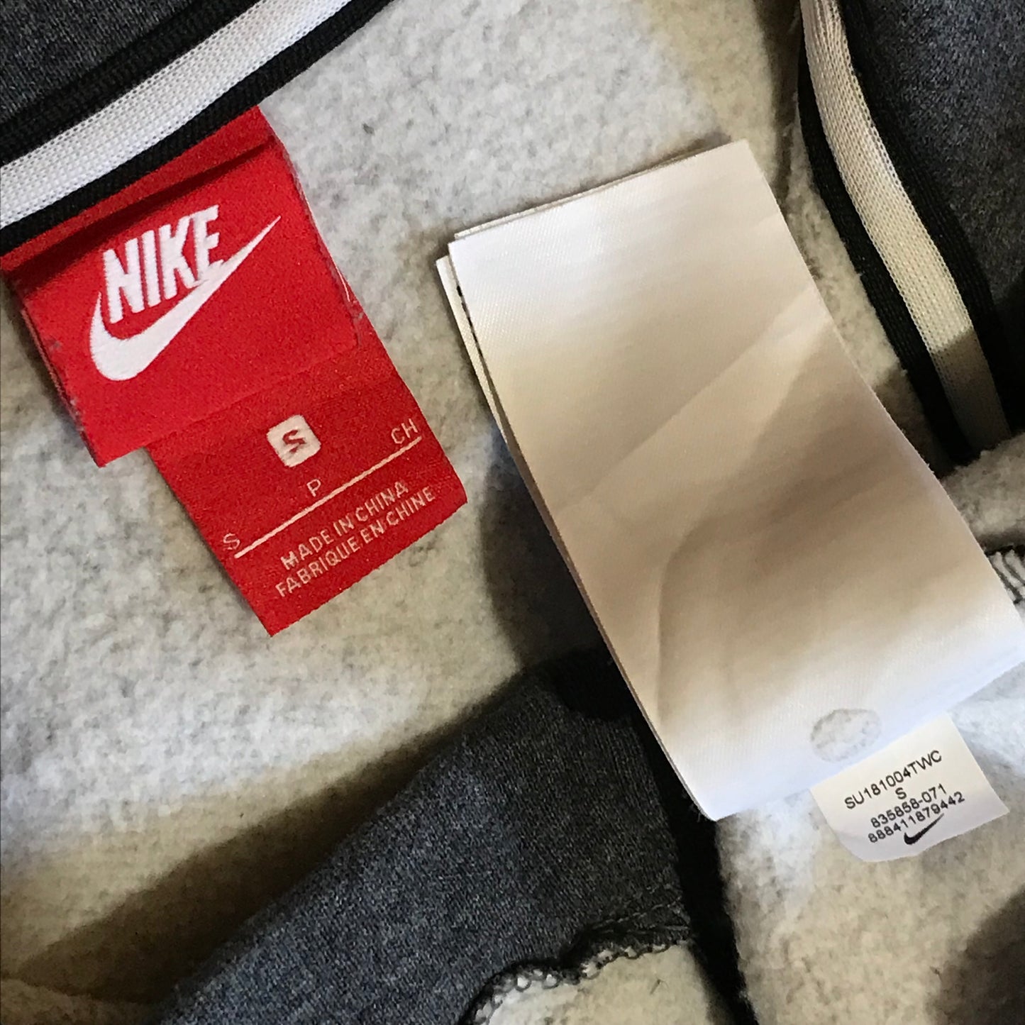 2018 Nike Box Swoosh Essentials zip up hoodie