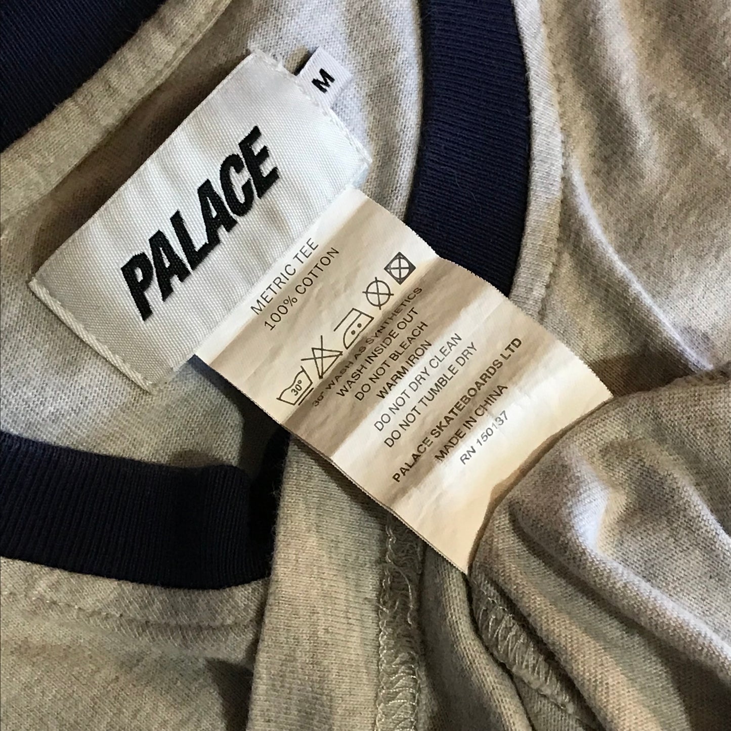 Palace Metric Abstract t shirt