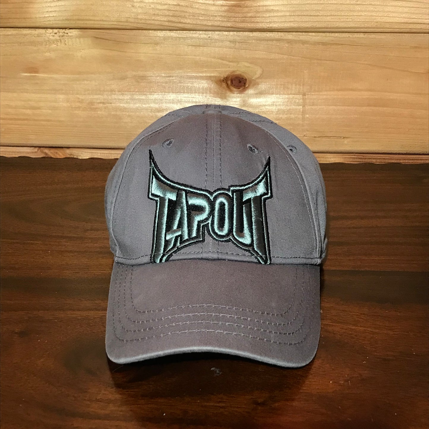 Tapout Centre Spellout cap