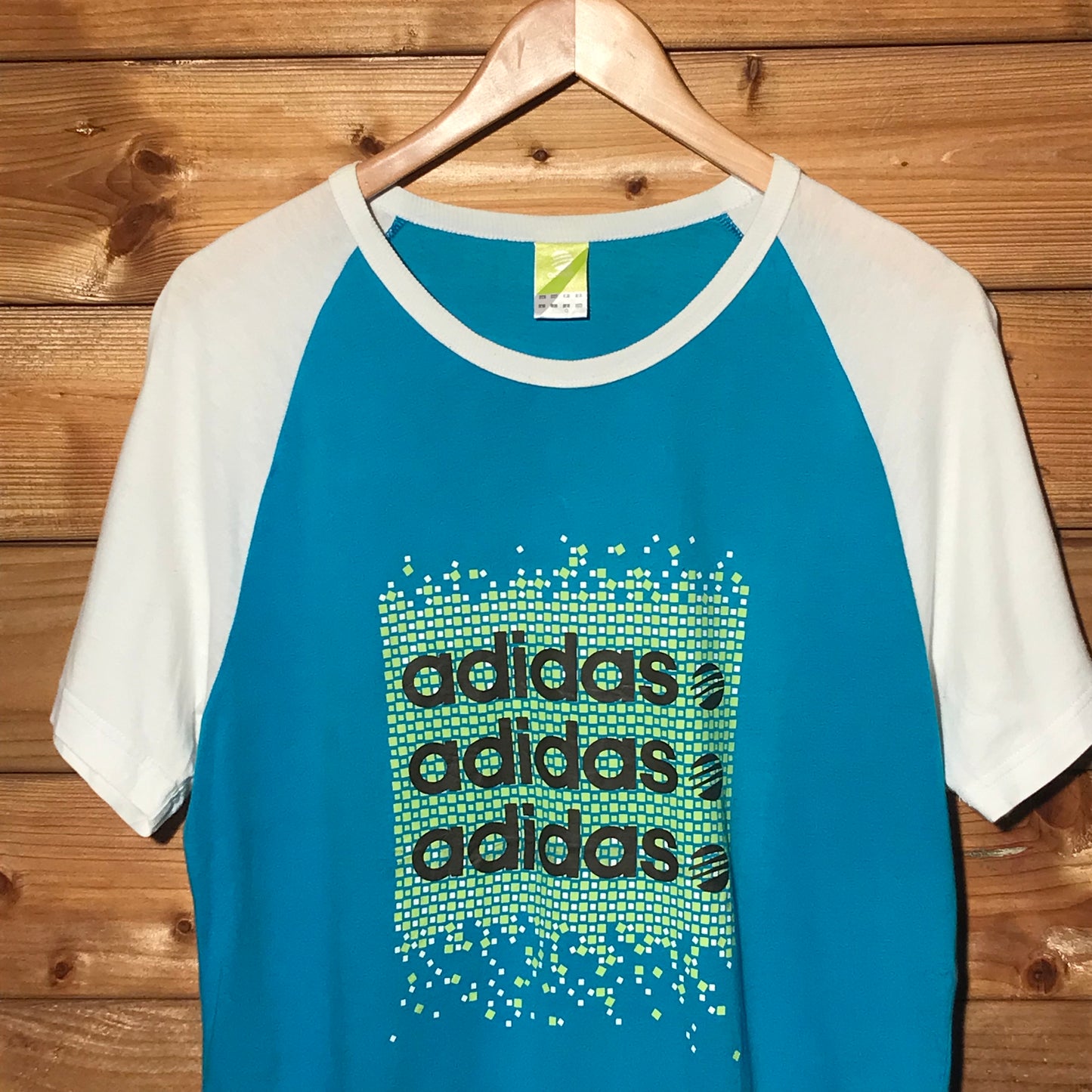 Adidas Neo Label Triple Spellout t shirt